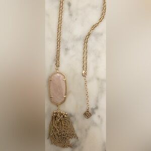 KENDRA SCOTT Gold Rayne Rose Quartz Tassel Necklace